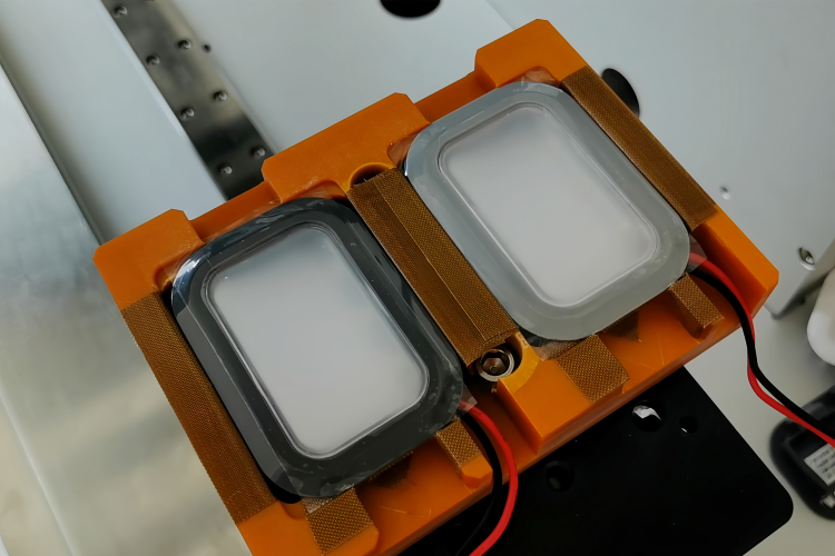 LED燈、燈罩貼膜機品牌廠家有哪些，雙工位，機械手自動下料