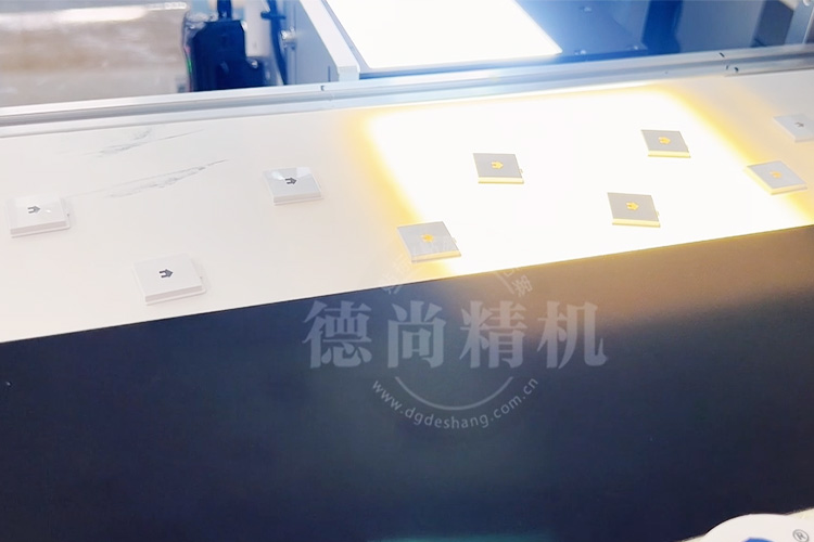 視覺貼合機的特點與優(yōu)勢解析